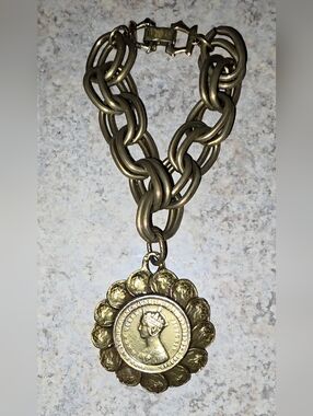 1940s Queen VICTORIA & PRINCE  ALBERT Coin Medallion 7inch BRACELET